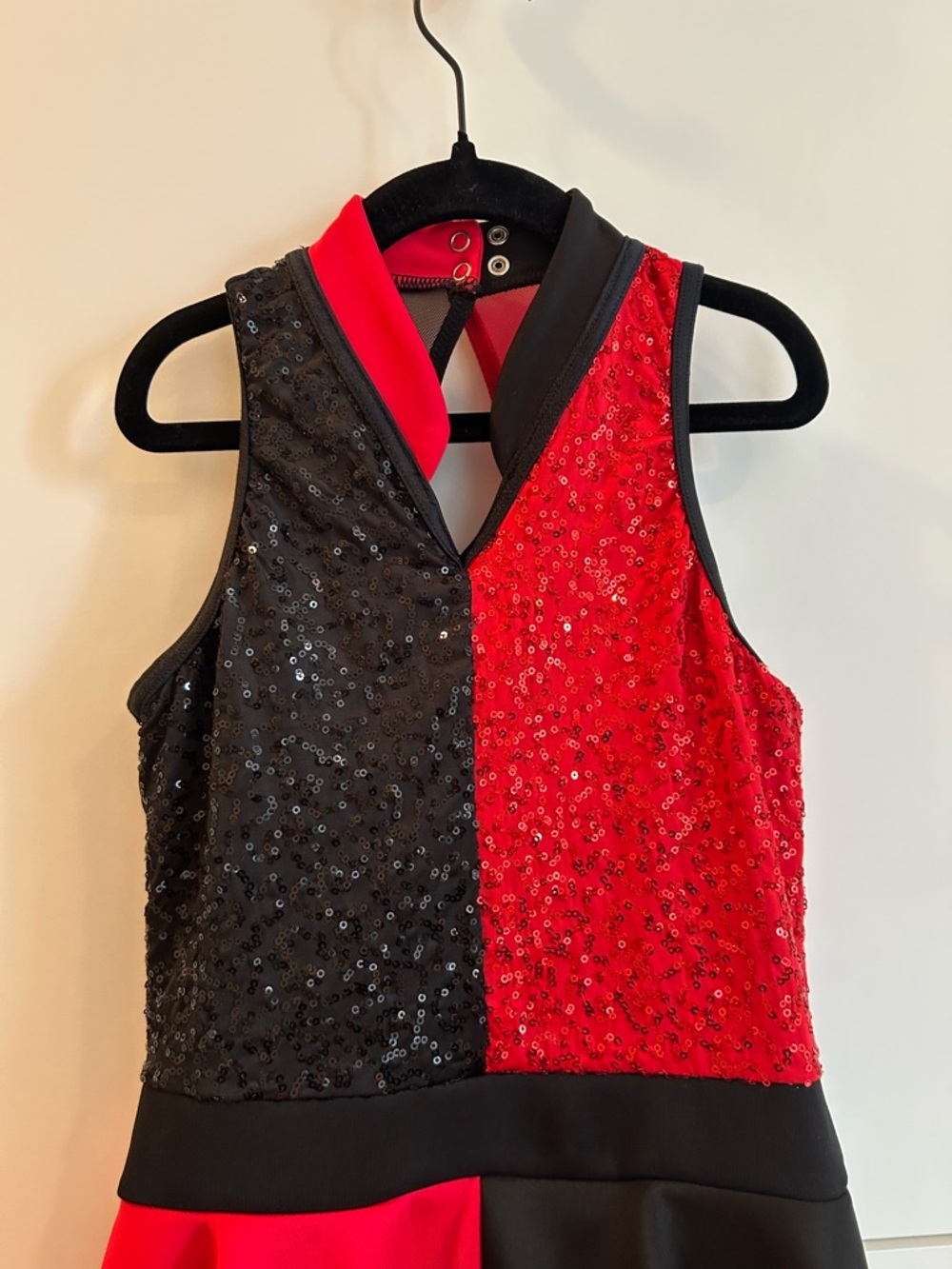 Weissman Red & Black Sequin Panel Dance Costume - MC (10/12) - Picture 4 of 15